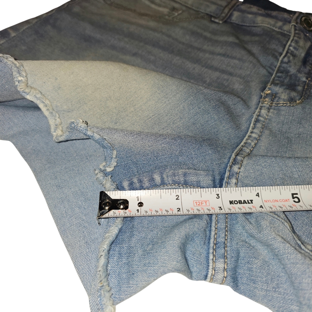 Time and Tru Women's Denim Shorts Size 16 Mid-Rise 3" Inseam New Without Tag - Picture 6 of 6